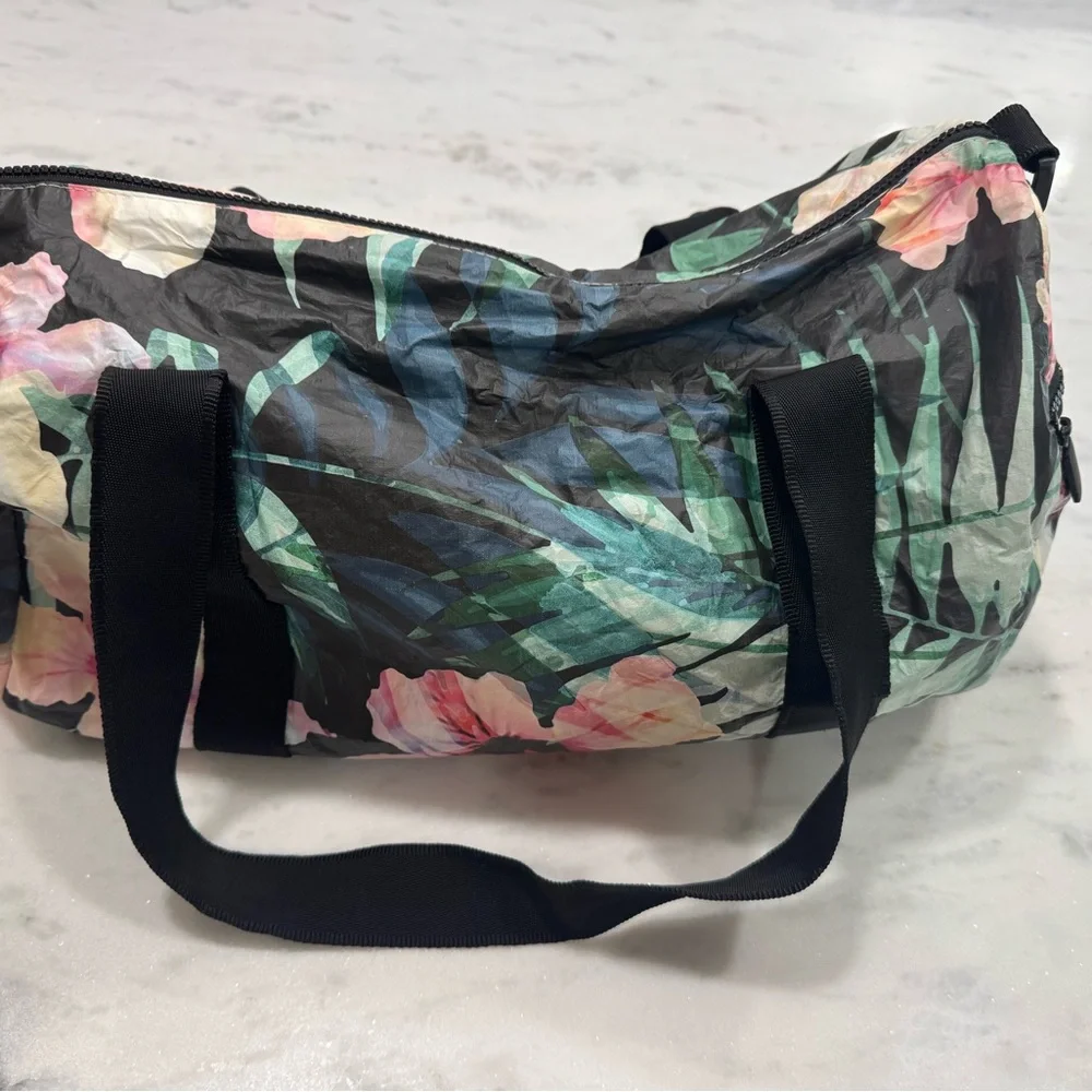 Aloha collection With Love From Paradise Duffle bag 🌺 - Picture 3 of 5